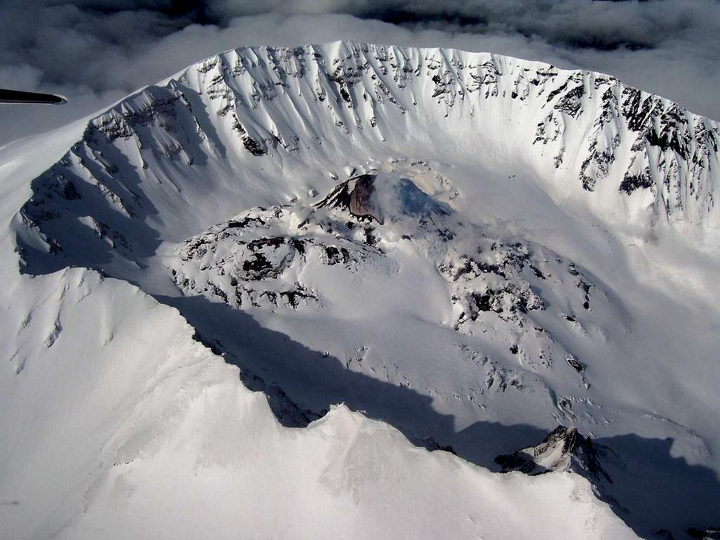 Mount Saint Helens crater - April 2006