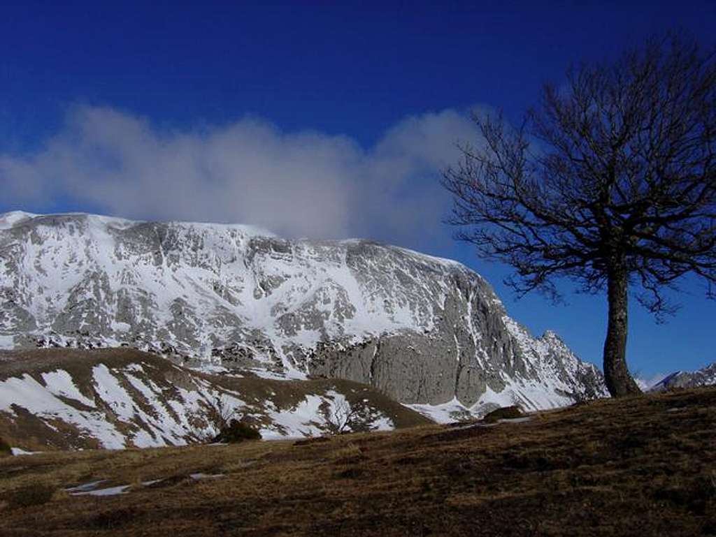 The south face of Ezkaurre...