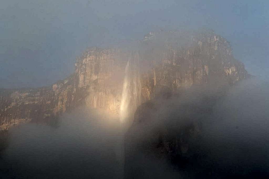 Kerepakupai Meru (Angel Falls)