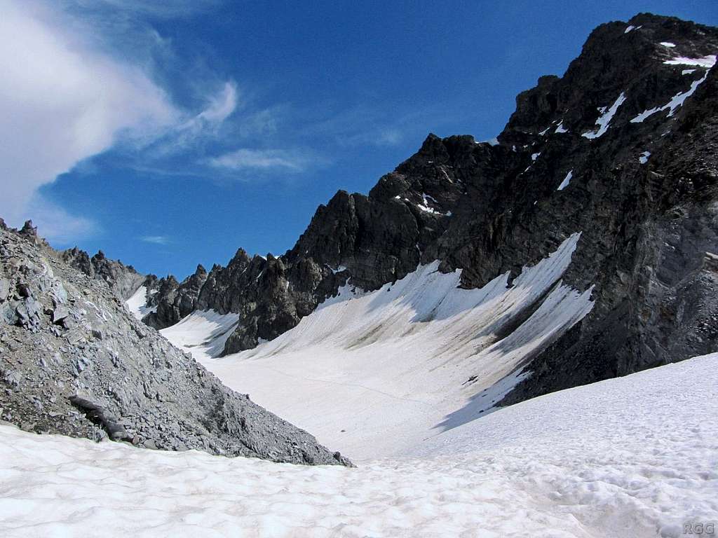 Looking back at the Jamtal glacier east of the Obere Ochsenscharte