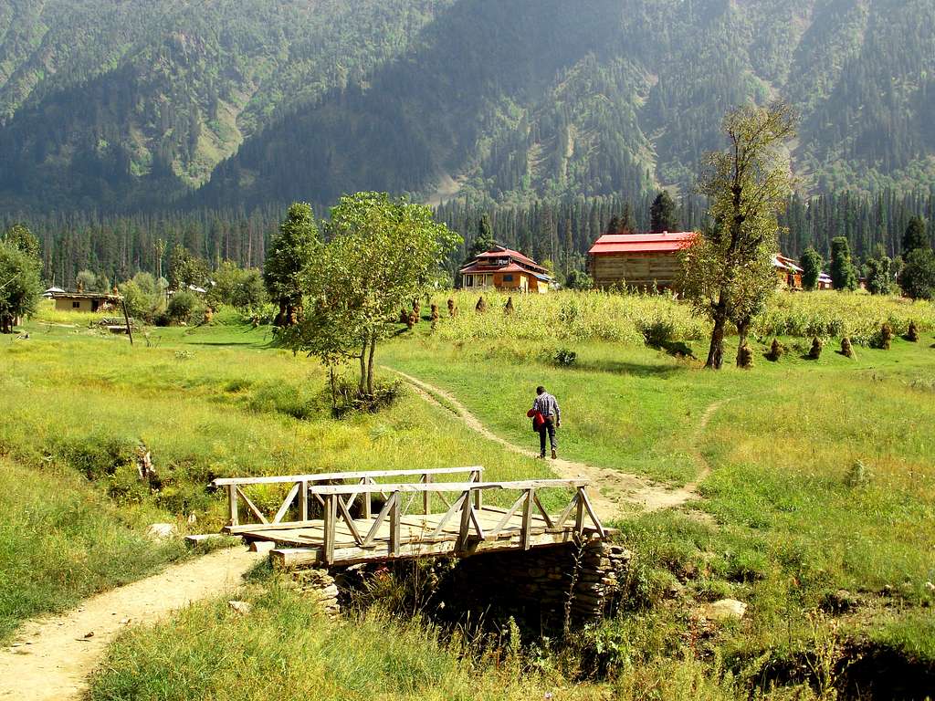 Arang Kel, Neelam Valley (Pakistan)