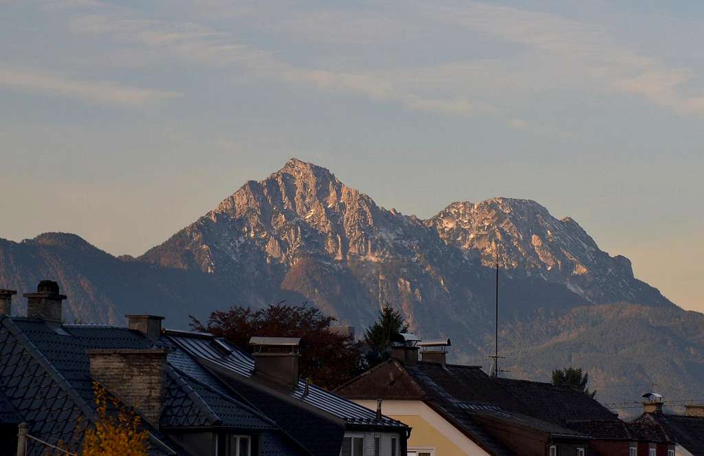 Hochstaufen and Zwiesel on an early morning in autumn