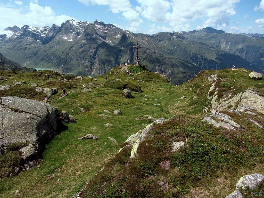 Breitspitze summit cross, seen from the true summit, just a little bit to the east
