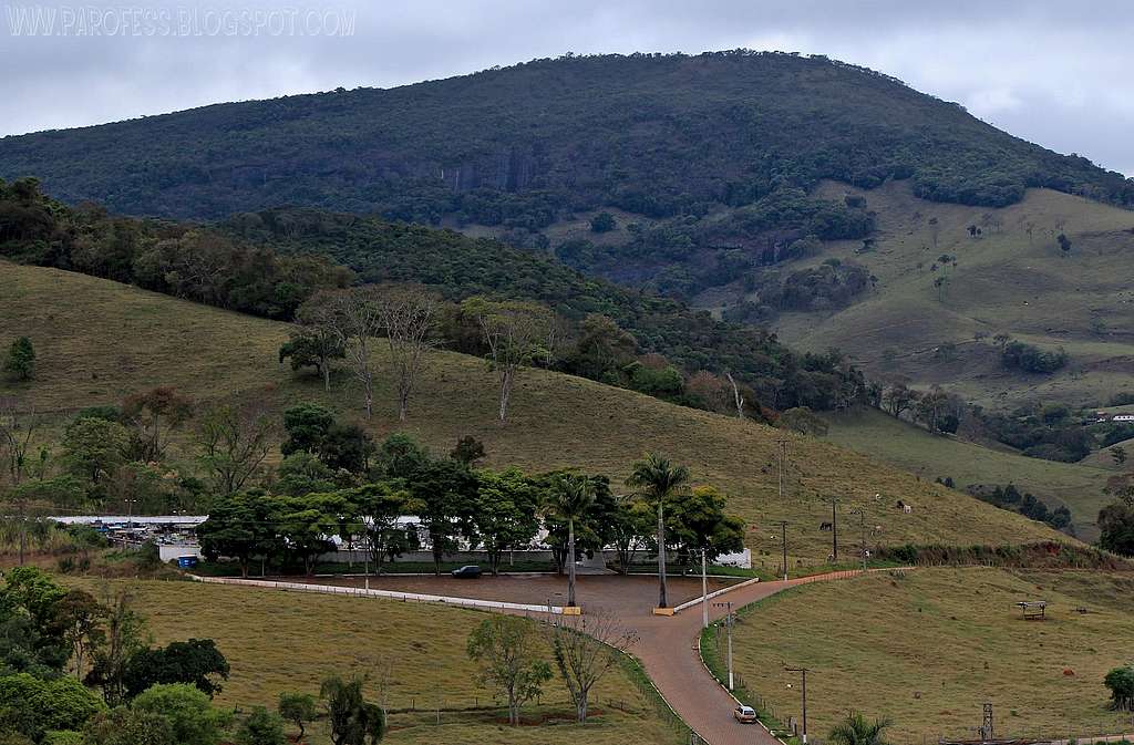 Aiuruoca cemetery, at the foot of a 1500m hill
