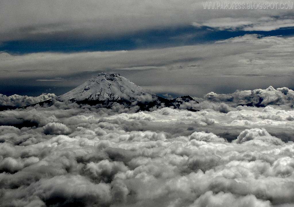 Cotopaxi from the Illinizas