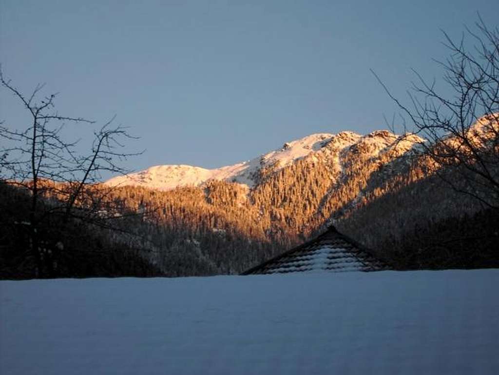 Winter view to Tolzer (left)...