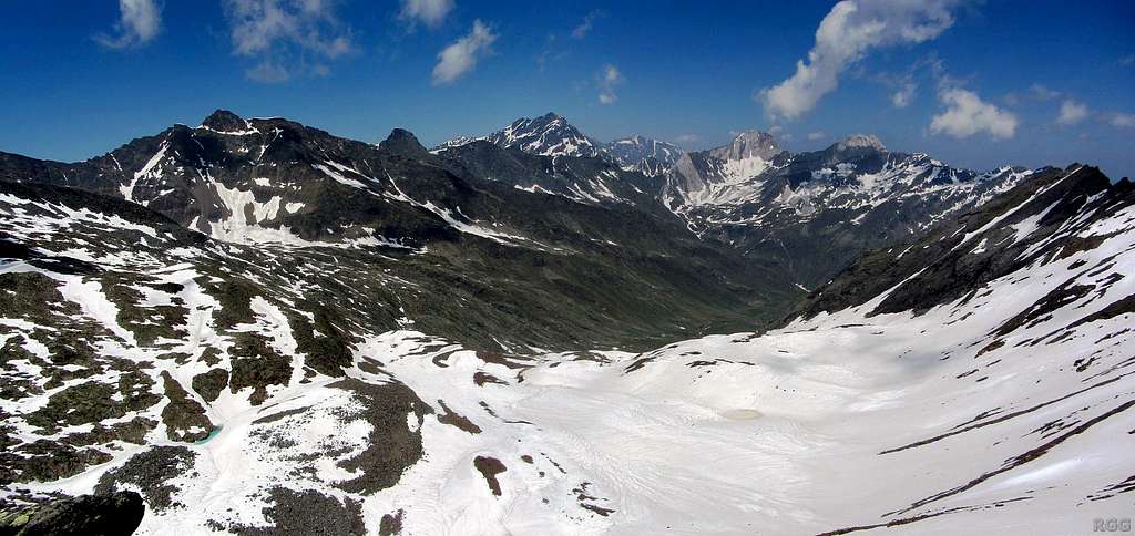 Panoramic view down the Lafaistal from the Gfallwand WNW ridge