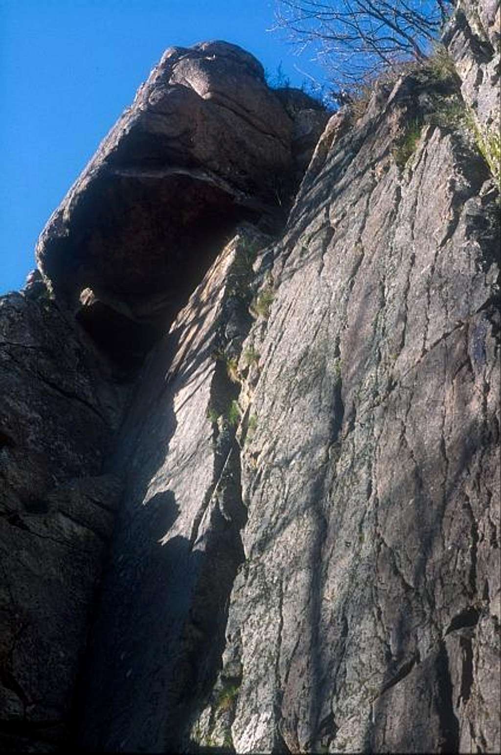 Vieux Château cliff.
