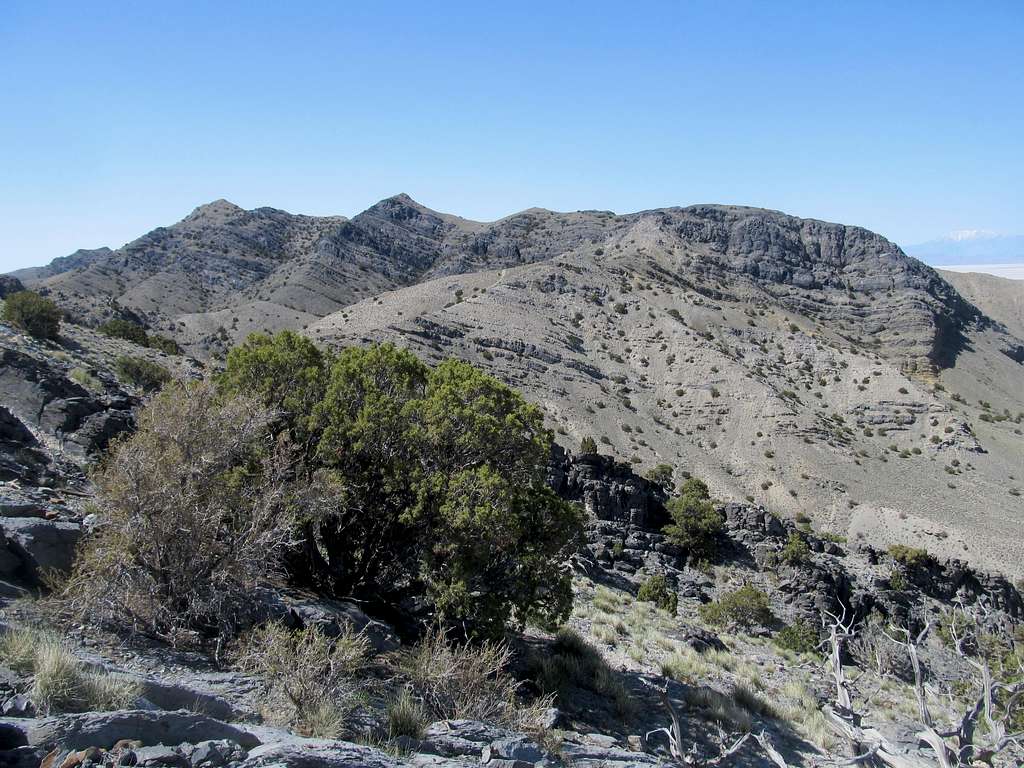 nearby peaks to the southwest