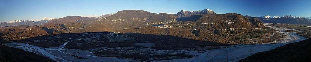 The broad panorama from Monte di Ragogna