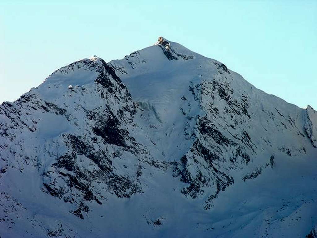 Il monte Paramont (3301 m.)...