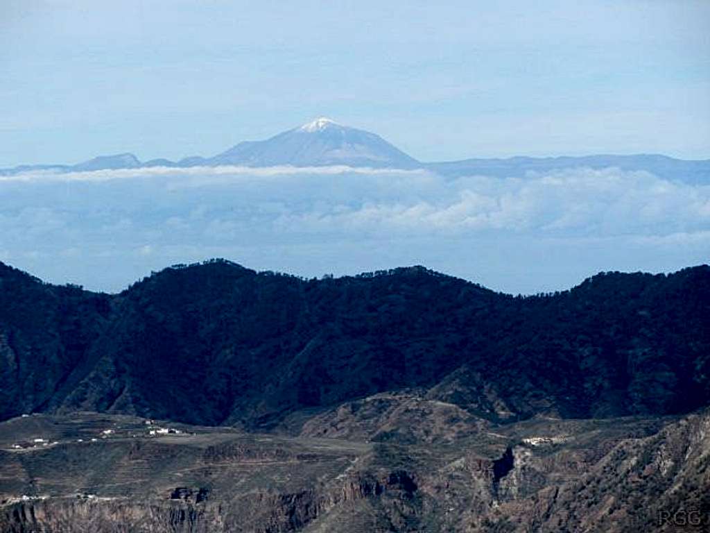 Tenerife, with Pico del Teide, from Gran Canaria