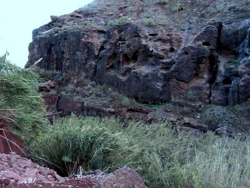 Walls at Sorrueda