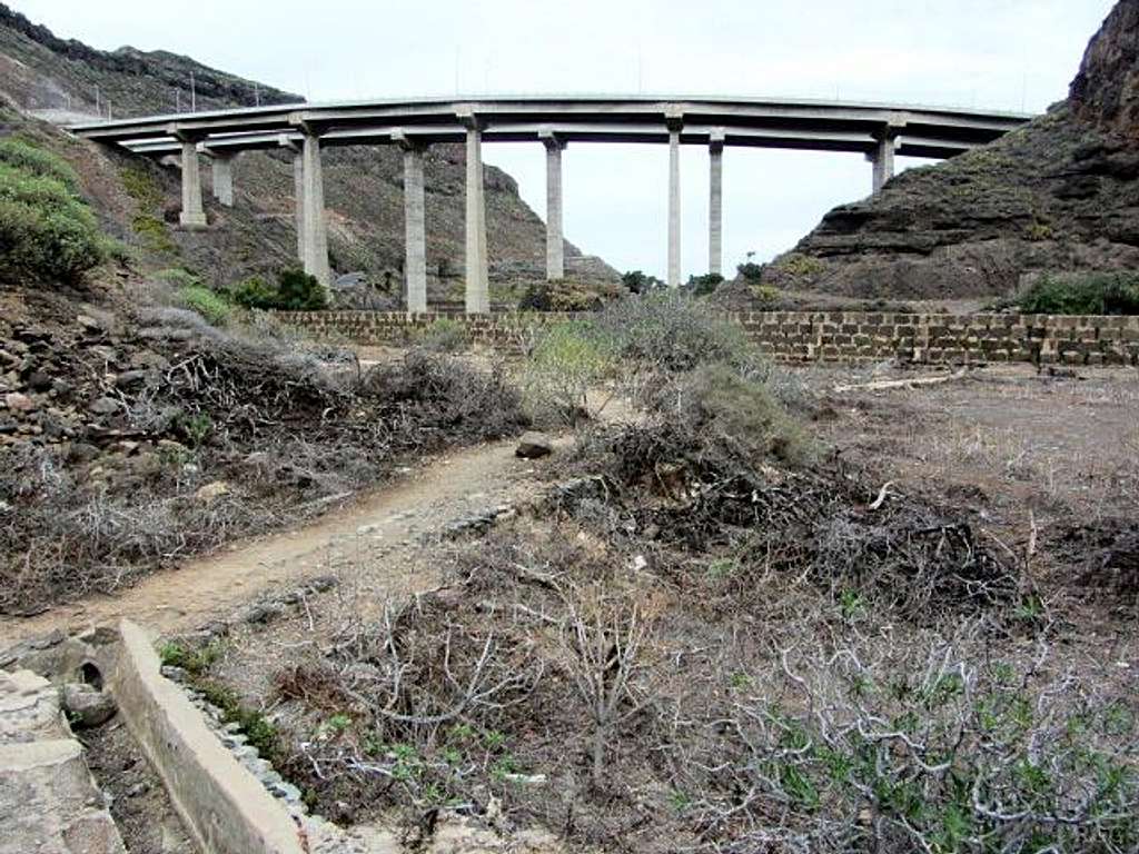 The motorway bridge spanning Barranco de Moya