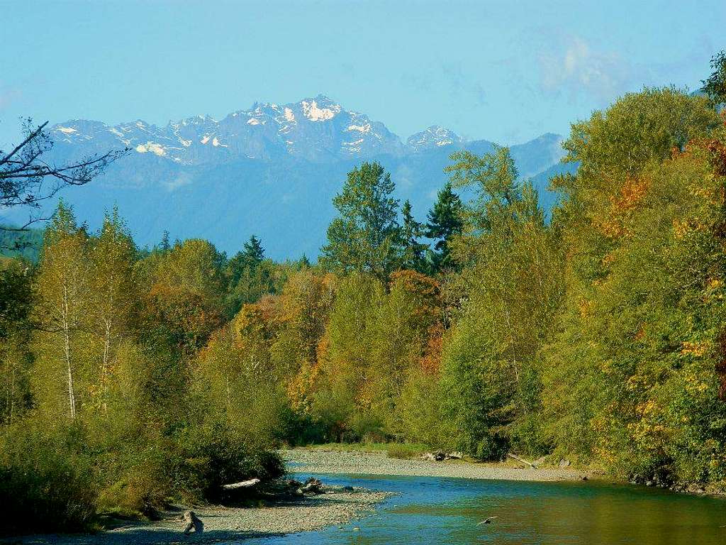 Fall colors on the Dosewalips River