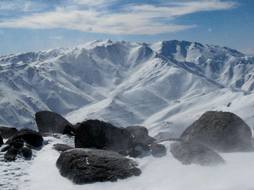 Yakhchal Peak