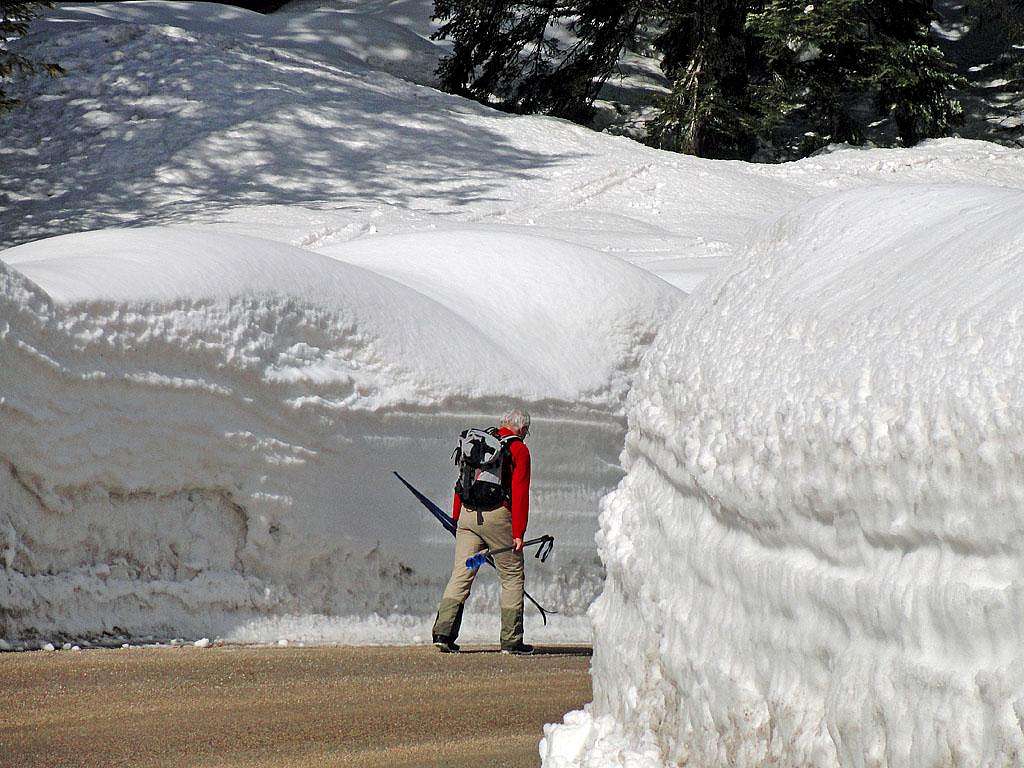 Snow masses on Monte Verena