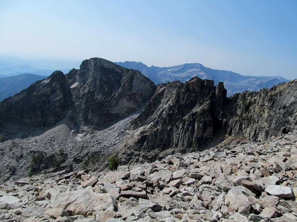 Boulder Peak along main trail descent