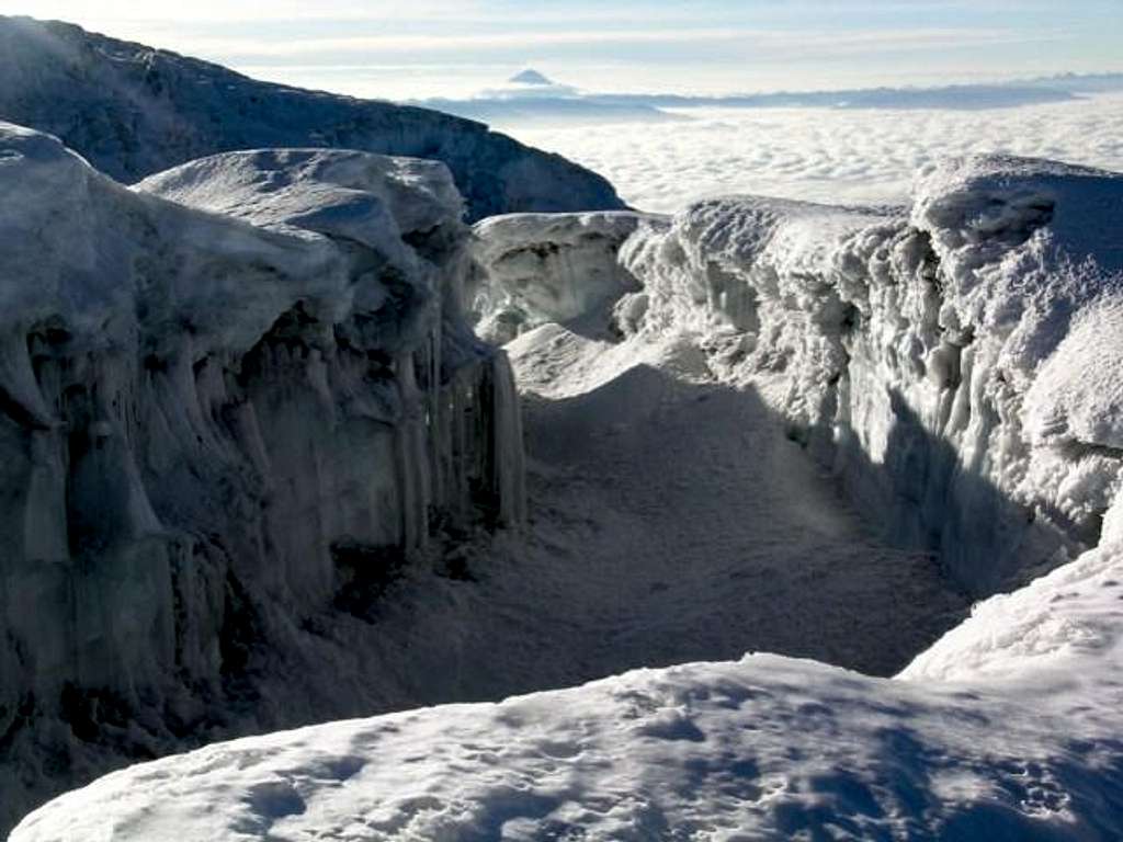 A better view of the crevasse...