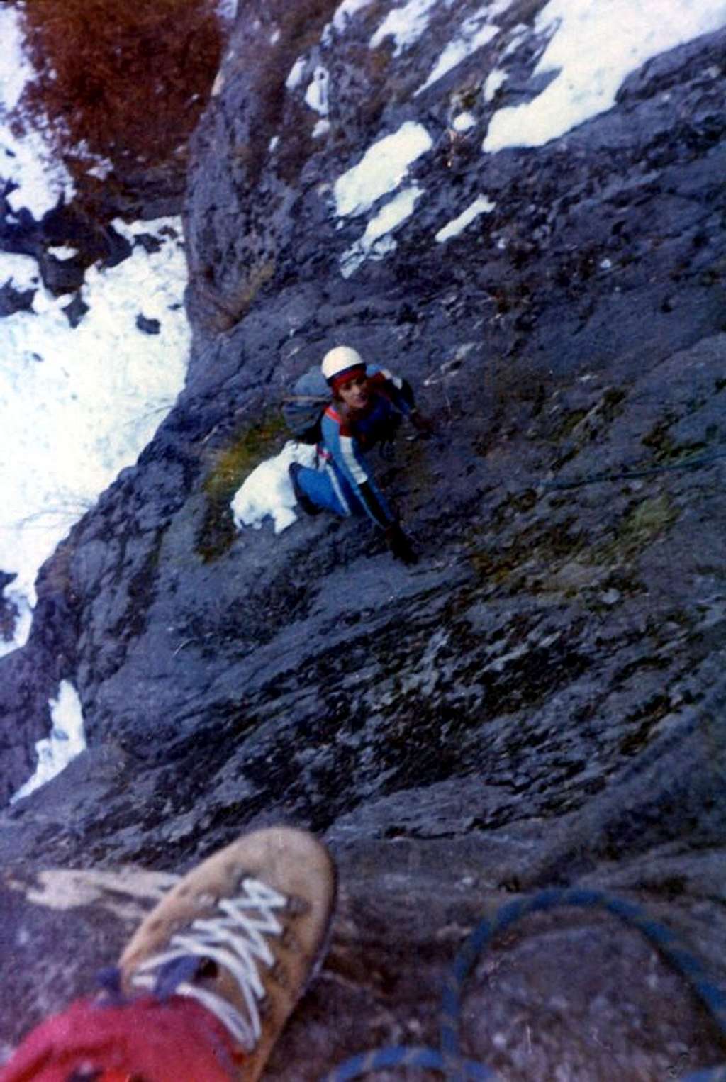 Curtain VI° Emilius ... Climbing on Low Gorge Dard 1978
