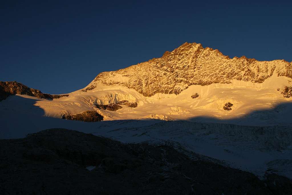 Mountain's west face from slightly above Cabane du Mountet