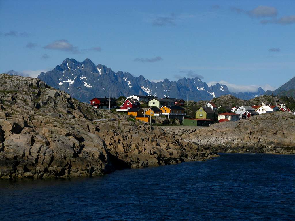 Sailing towards Lofoten