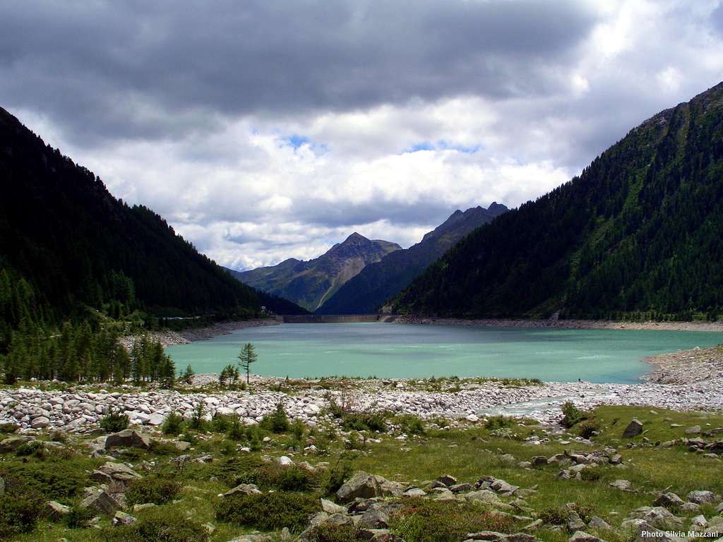 Lago di Nèves