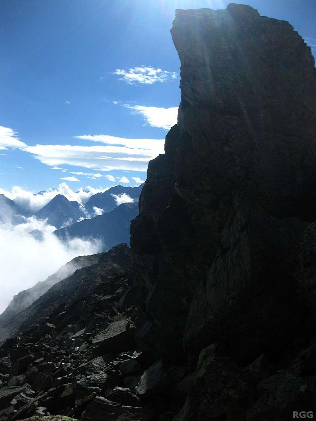 Gendarme along the trail to the Schöllijoch