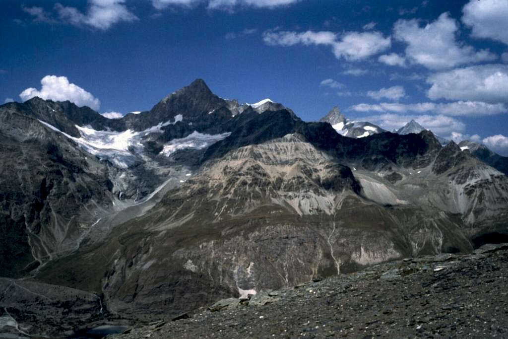 View of Obergabelhorn and Wellenkuppe from the Hörnlihut