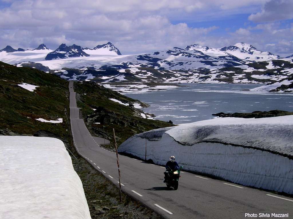 Glacial landscape along the mytical Sognefjellveg