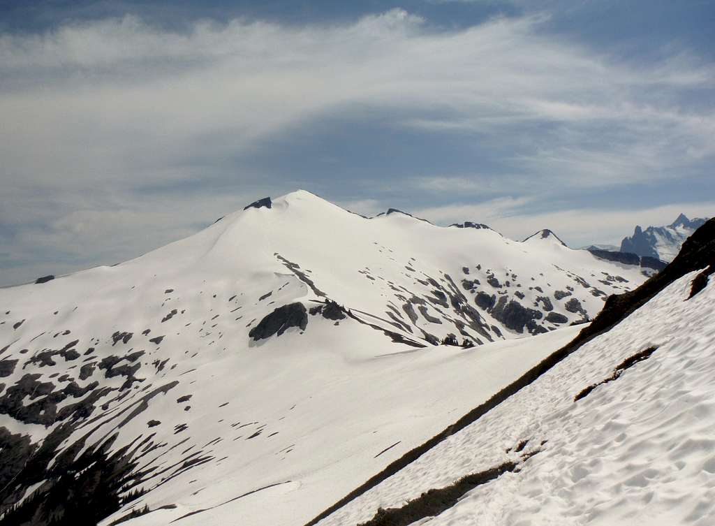 The ridge leading to Ruth Mountain