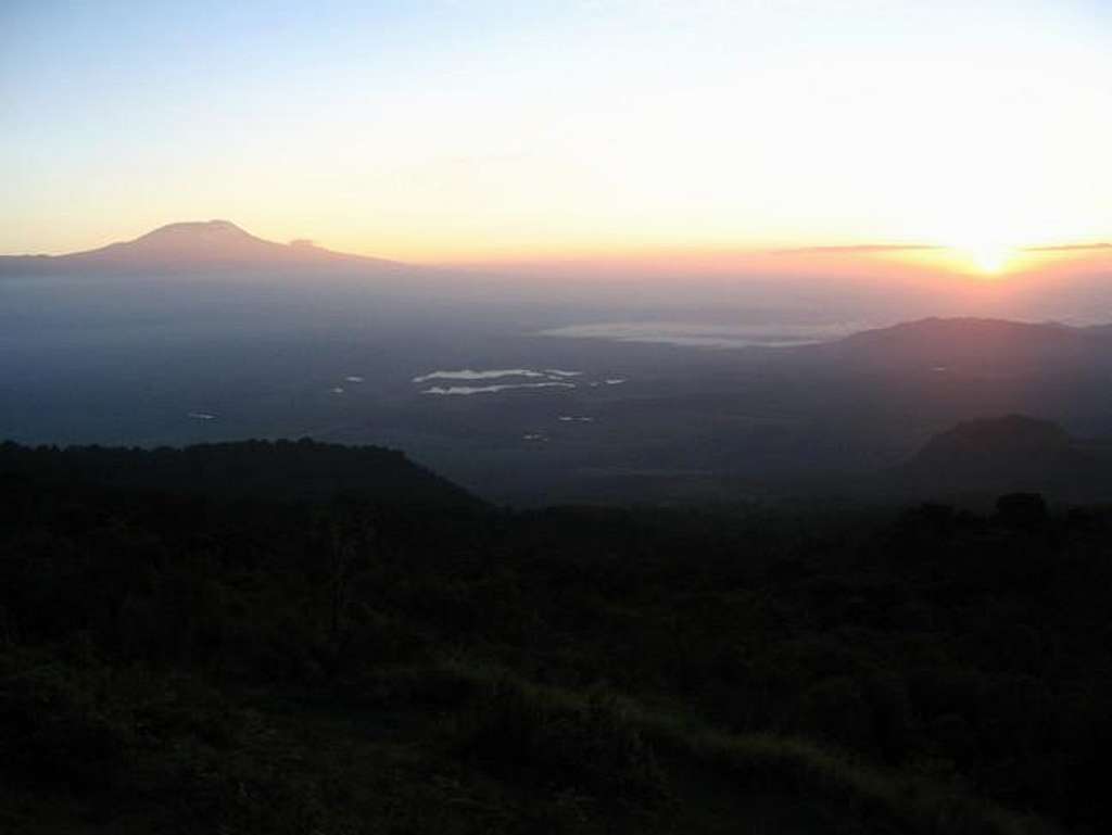 Sunrise from Myriakamba Hut