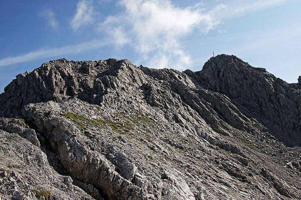 On Widderstein summit (W) ridge
