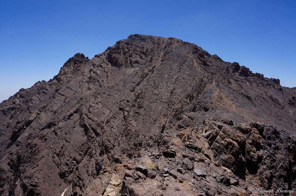 Jbel Toubkal (4167m) as seen from Imouzzer (4010m)