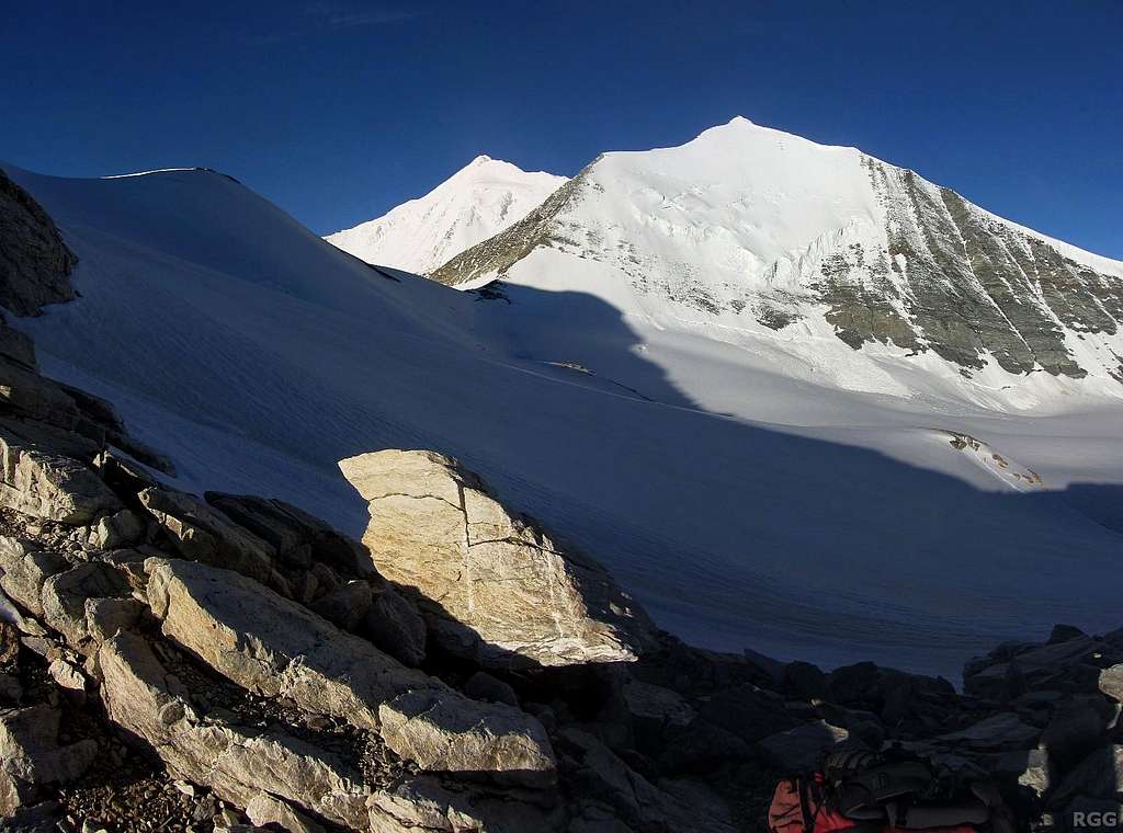 Weisshorn (4506m) and Bishorn (4153m) from the Bruneggjoch