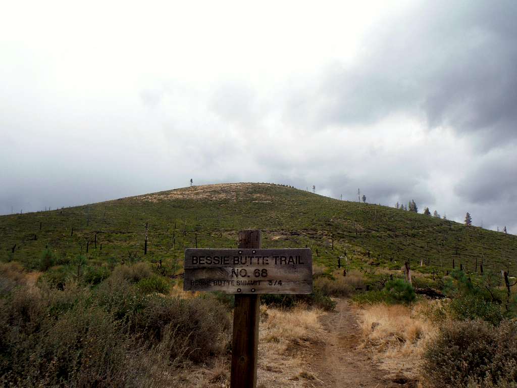 The trailhead of Bessie Butte as a storm approached
