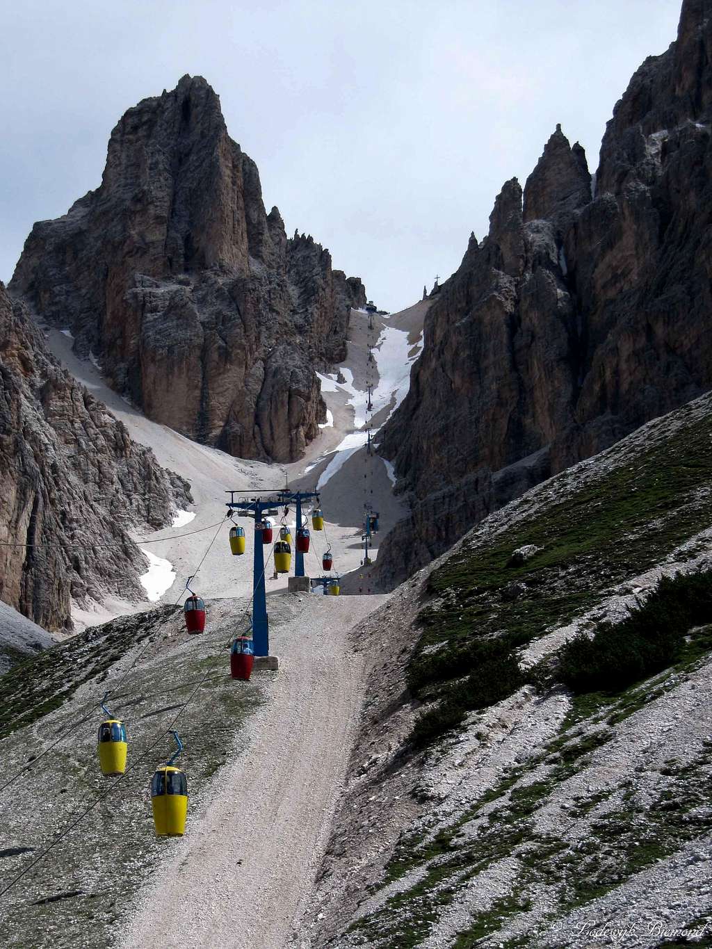 lift to Forcella Staunies and Rifugio Lorenzi (2932 m).