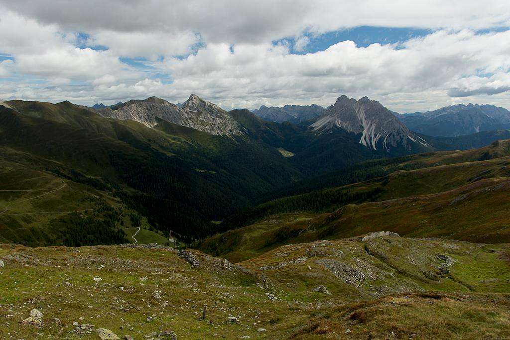 Wildkarlegg (2532m), Porze (2600m), Crode dei Longerin (2571m)