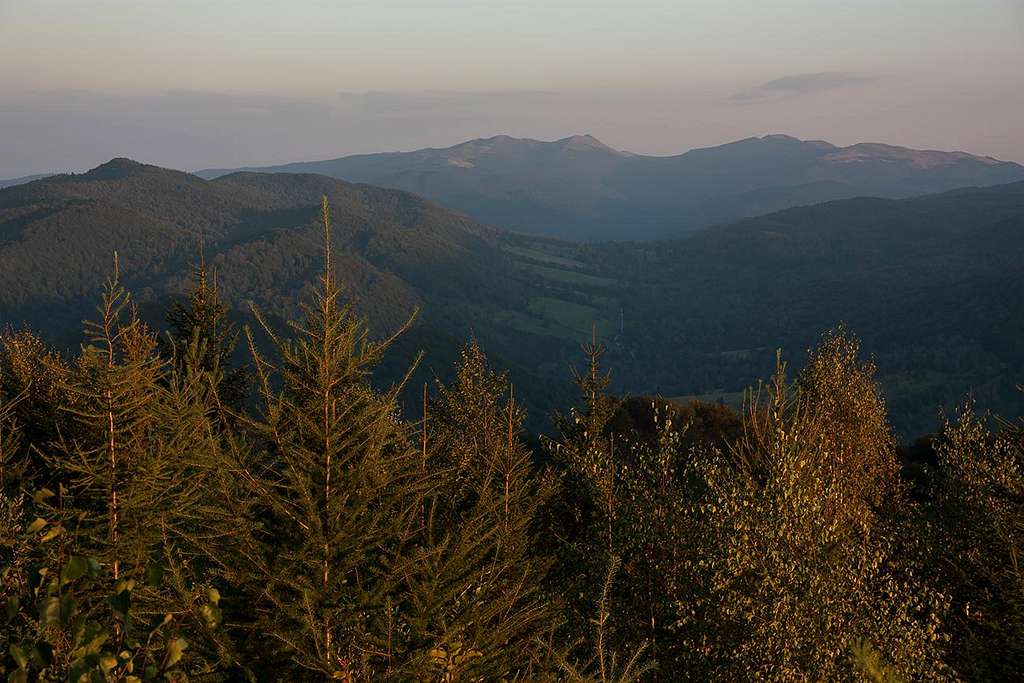Mount Tarnica group at dusk