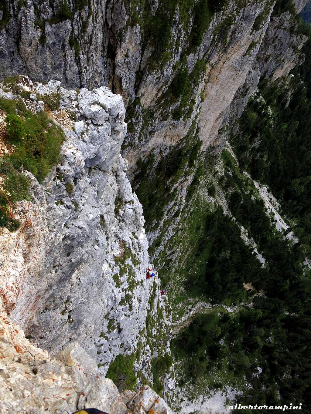 Spigolo delle Bregostane, an exposed climb - Palacia del Docioril