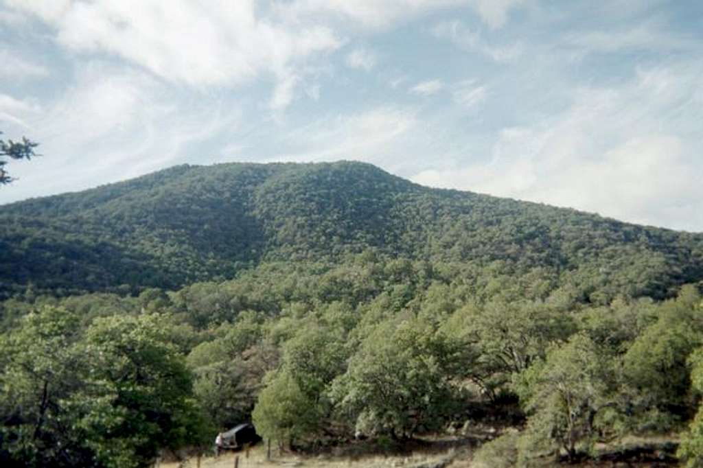 Looking up at Point 7,000'...