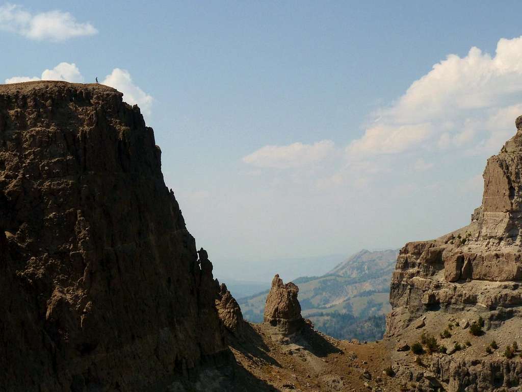 Breccia Peak/Breccia Cliffs Col
