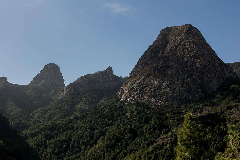 Roque de Aganzo, Roque Camona, Roque Ojila