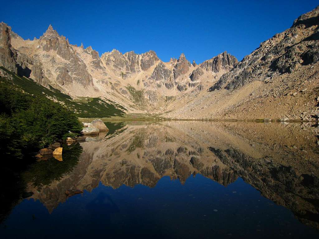 Laguna Frey with perfectly calm water