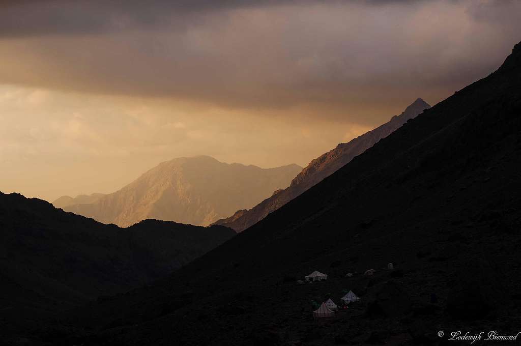 Sunset from the Refuges at 3200m