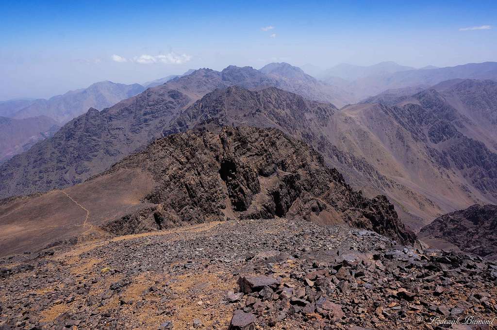 Summit view towards Imouzzer (east)