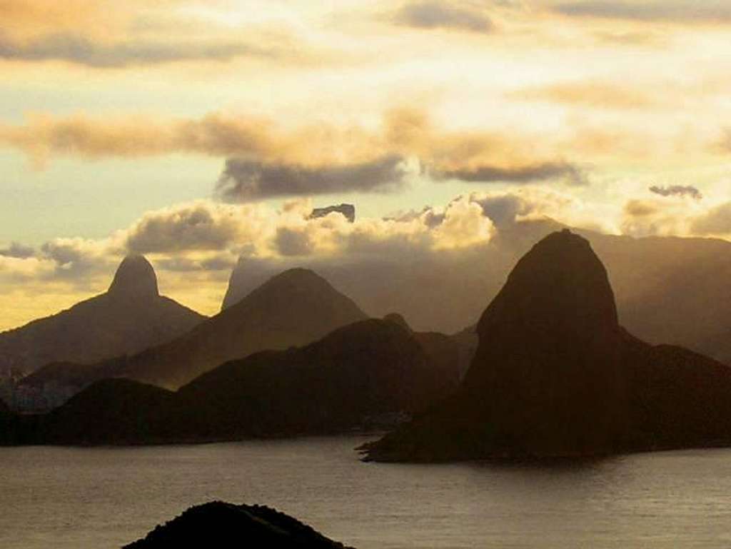 Right to left : Sugar Loaf,...