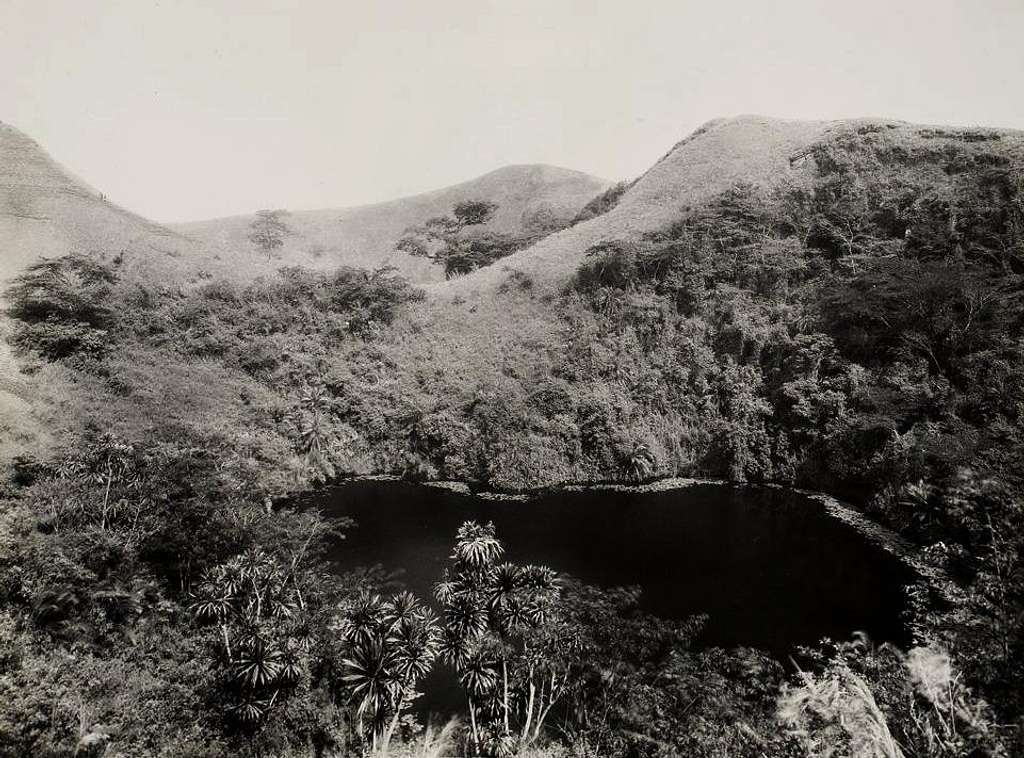 Kanianghere Crater Lake