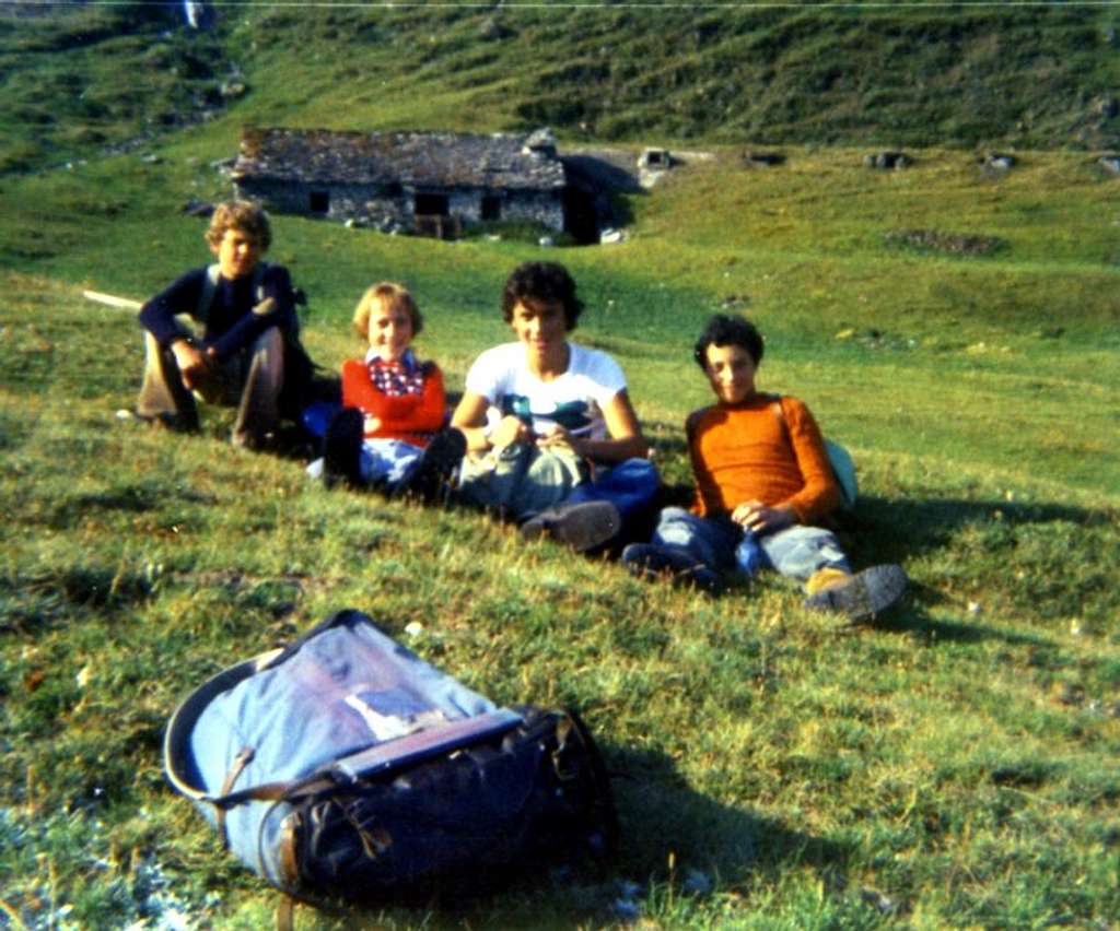 Baltea / 4c Rest nearby Tsa de Morgnoz Alpage 1975