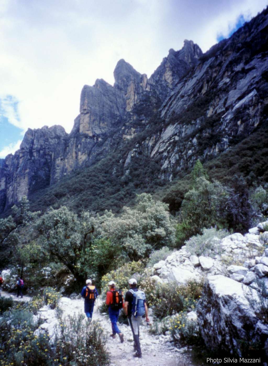 Stunning granite peaks along Quebrada Ishinca trail